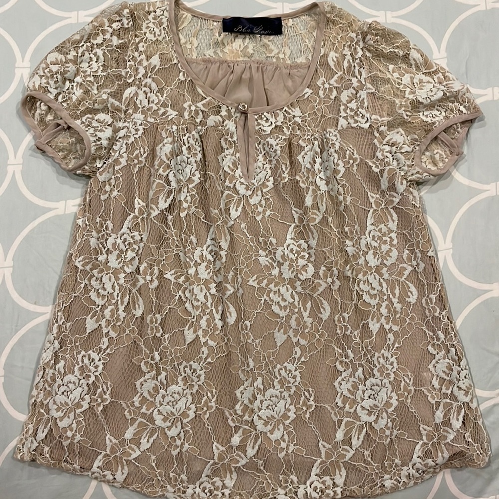Floral lace top